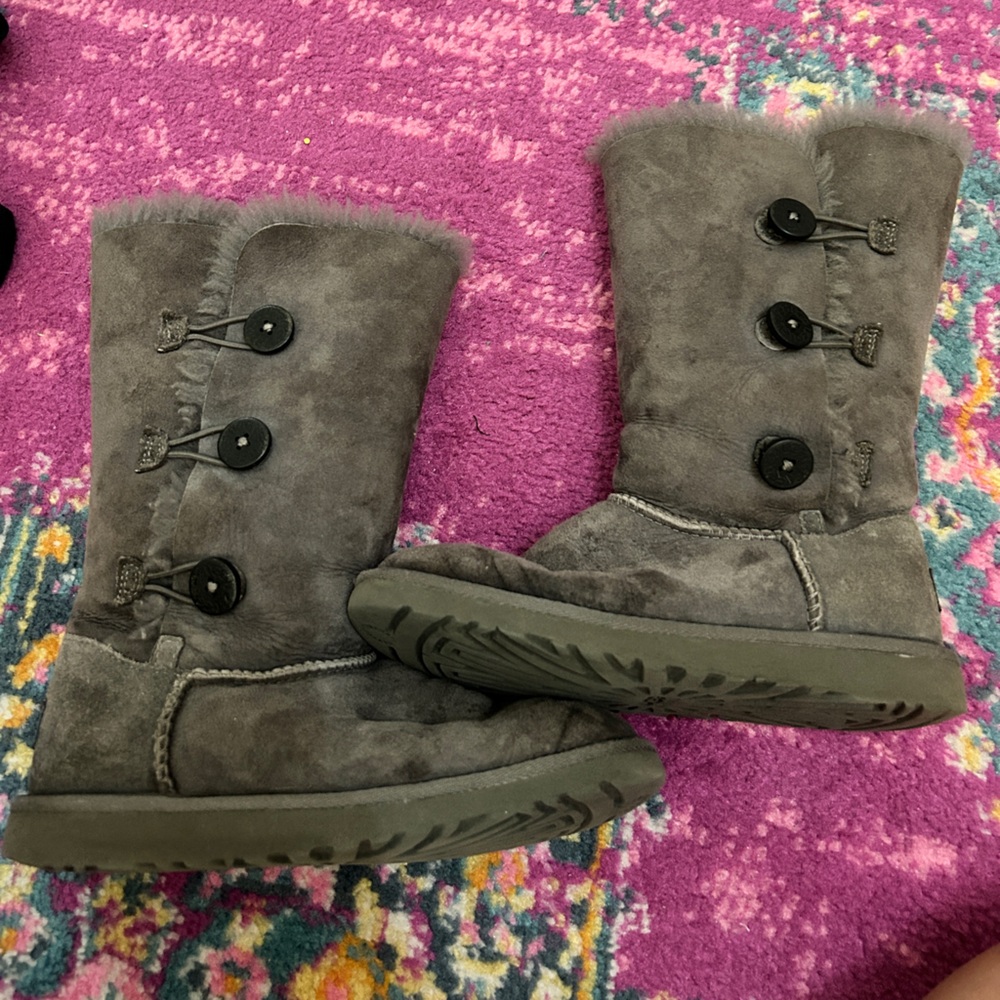 Ugg midi boots in grey